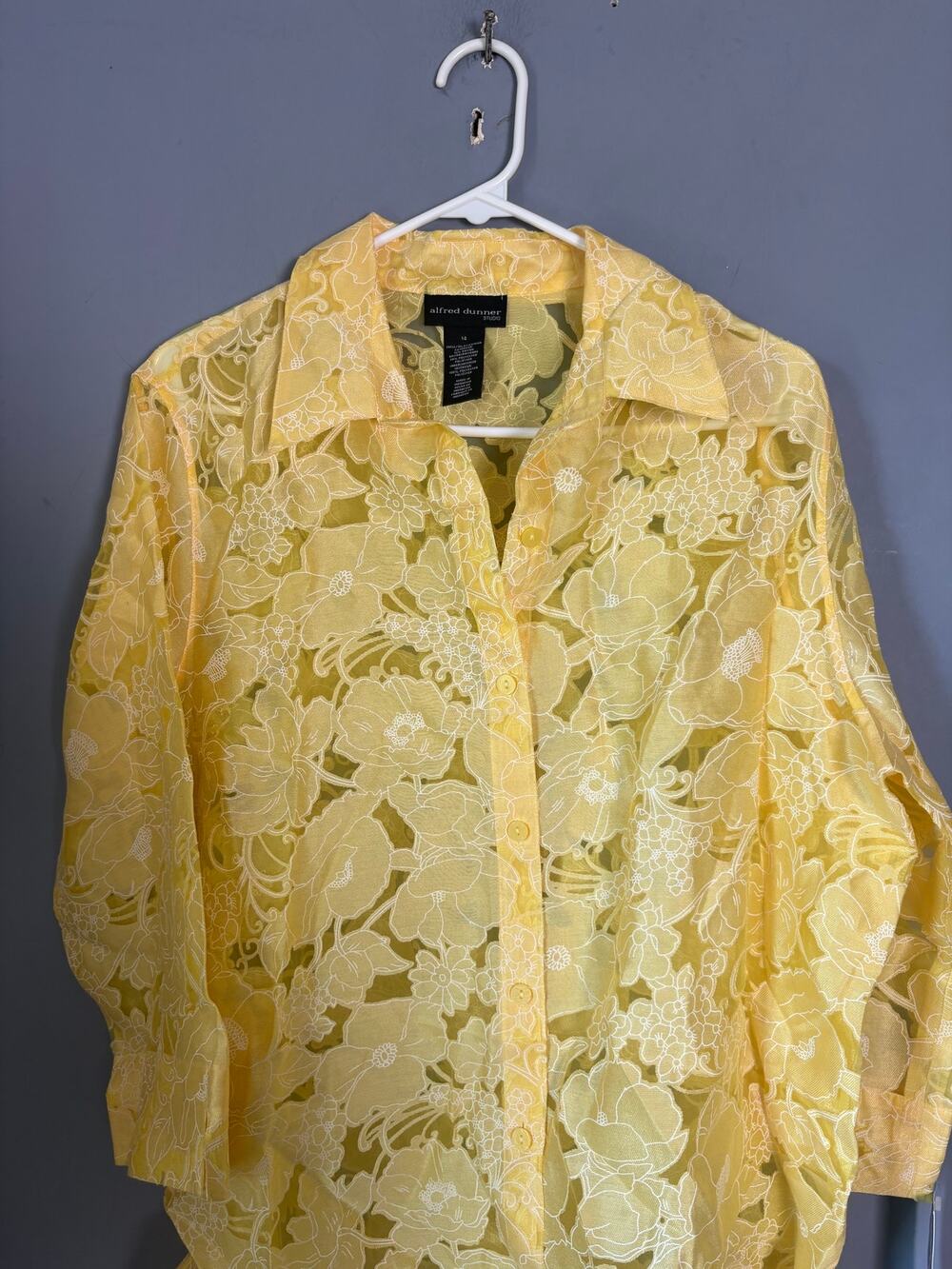 Alfred Dunner Women’s Yellow Lace Blouse Size 14 NWT
